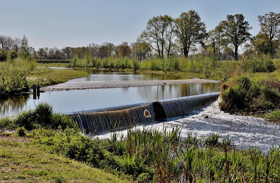 Mikro-Wasserkraftlösungen für abgelegene Gebiete